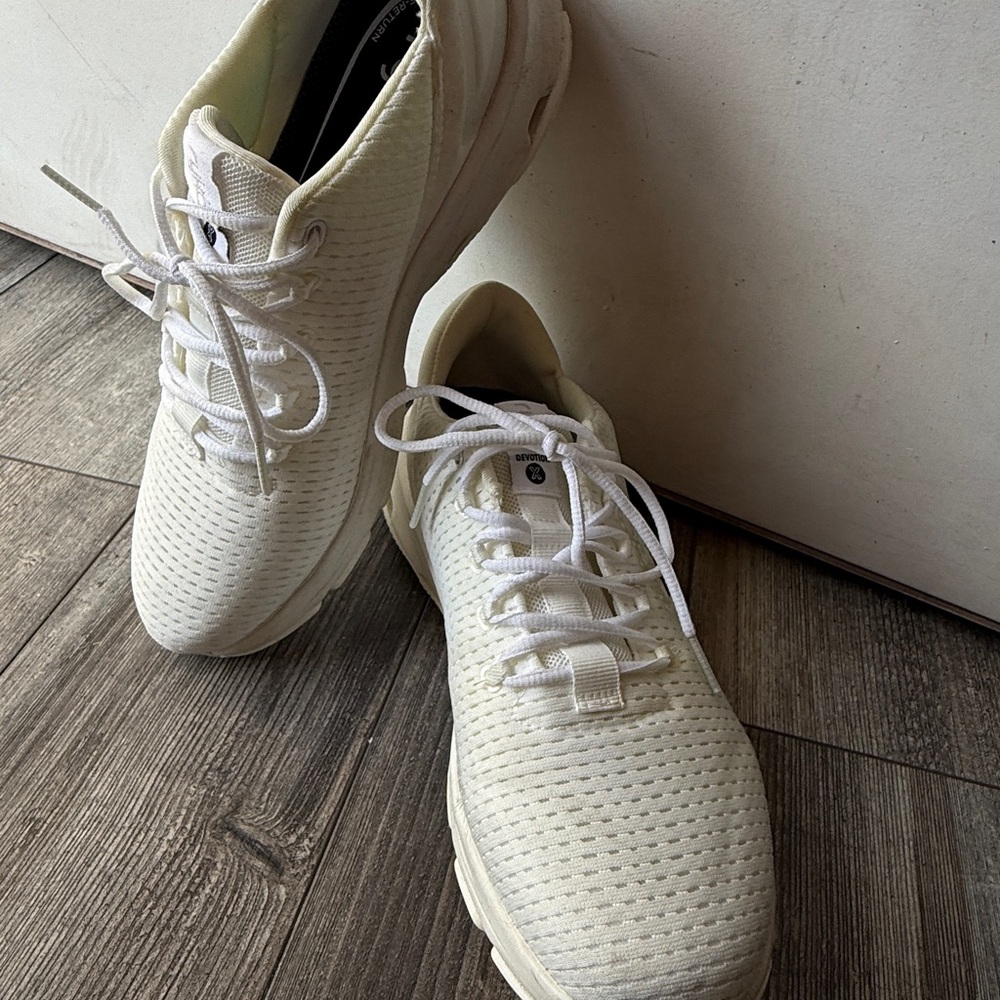 Ryka Women's Cream Mesh Sneakers